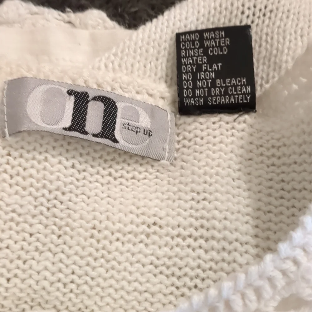 one step up white crochet crop sweater, Girl's Large - Picture 6 of 6